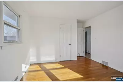 27 Stanford Place, Wayne, NJ 07470 - Photo 18