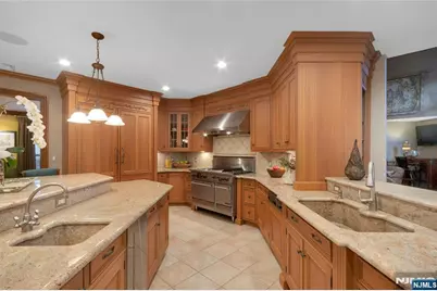 7 Finn Court, Mahwah, NJ 07430 - Photo 12