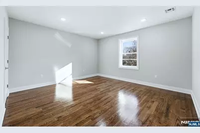 46 Eppirt Street, East Orange, NJ 07018 - Photo 32