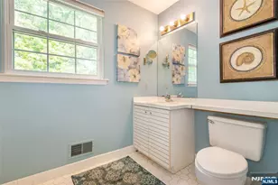 8 Tomahawk Dr, Wayne, NJ 07470 - Photo 20