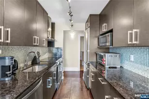 200 Winston Dr 1711, Cliffside Park, NJ 07010 - Photo 16