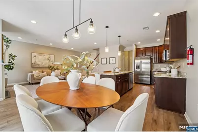 8 Masterson Court, Waldwick, NJ 07463 - Photo 12