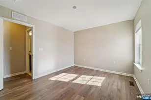 8 Masterson Ct, Waldwick, NJ 07463 - Photo 34