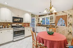 170 Hickory Ave, Tenafly, NJ 07670 - Photo 8