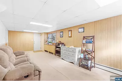 69 Hilltop Terrace, Bloomingdale, NJ 07403 - Photo 16