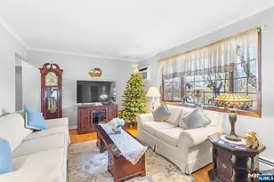 69 Hilltop Terrace, Bloomingdale, NJ 07403 - Photo 4