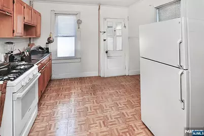 22-24 Kensington Place, East Orange, NJ 07017 - Photo 6