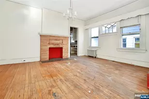 9 Hawthorne Pl, Montclair, NJ 07042 - Photo 4