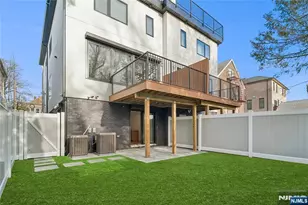 426 Aurora Ave, Cliffside Park, NJ 07010 - Photo 32