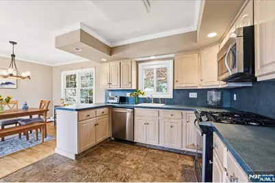 79 Truman Boulevard, Oakland, NJ 07436 - Photo 8