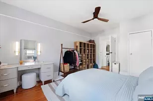 21 Myrtle Ave, Jersey City, NJ 07305 - Photo 12