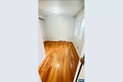 10 Tillinghast Street, Newark, NJ 07108 - Photo 10
