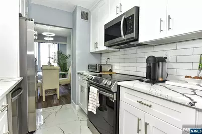 307 Prospect Avenue 4B #4B, Hackensack, NJ 07601 - Photo 18