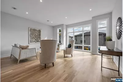 2445 E Camner Street, Fort Lee, NJ 07024 - Photo 4