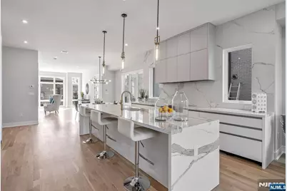 2445 E Camner Street, Fort Lee, NJ 07024 - Photo 16