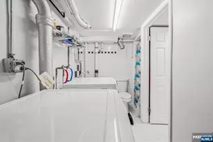 512 Tilden Ave, Teaneck Township, NJ 07666 - Photo 28