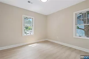 34 Emerald St, Hackensack, NJ 07601 - Photo 18