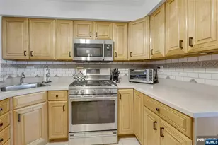 10 Greenup Ct, Wayne, NJ 07470 - Photo 10