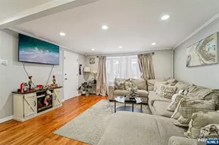 342 Lincoln Ave, Elmwood Park, NJ 07407 - Photo 4