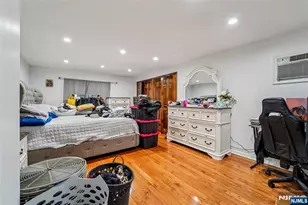 342 Lincoln Ave, Elmwood Park, NJ 07407 - Photo 22