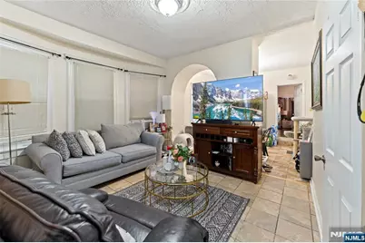 86 Clendenny, Jersey City, NJ 07304 - Photo 2