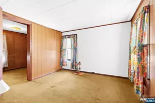 33 Oak St, Bloomfield, NJ 07003 - Photo 4