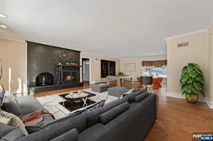 910 Huron Rd, Franklin Lakes, NJ 07417 - Photo 24