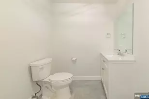 7 Shaw Ct, Fairfield, NJ 07004 - Photo 18