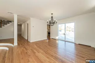 7 Shaw Ct, Fairfield, NJ 07004 - Photo 4