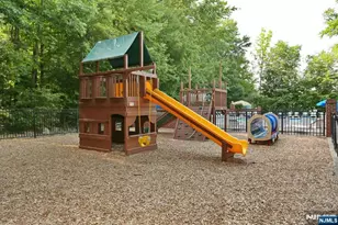 611 Lilac Ln, Mahwah, NJ 07430 - Photo 22