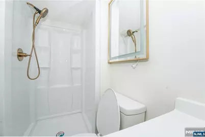 69 Ross Avenue, Hackensack, NJ 07601 - Photo 22