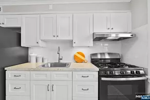 191 Midland Pl, Newark, NJ 07106 - Photo 10