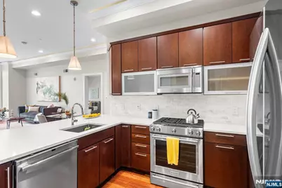 78 Wayne Street 303 #303, Jersey City, NJ 07302 - Photo 8