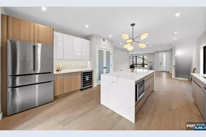 74 Liberty Place, Palisades Park, NJ 07650 - Photo 14