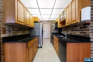 200 Winston Dr 401, Cliffside Park, NJ 07010 - Photo 8