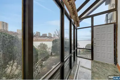 1225 River Road 2B #2B, Edgewater, NJ 07020 - Photo 4