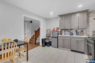 297 Hamilton Pl, Hackensack, NJ 07601 - Photo 6