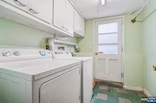 295 Georgian Dr, Paramus, NJ 07652 - Photo 34