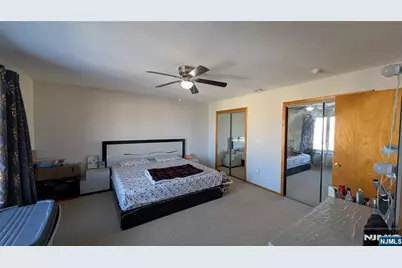 239 Wallington Avenue, Wallington, NJ 07057 - Photo 32