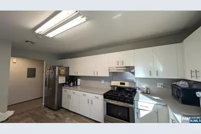 239 Wallington Avenue, Wallington, NJ 07057 - Photo 28