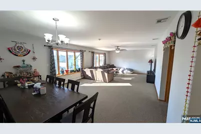 239 Wallington Avenue, Wallington, NJ 07057 - Photo 24