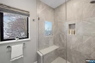 606 Undercliff Ave 1, Edgewater, NJ 07020 - Photo 28