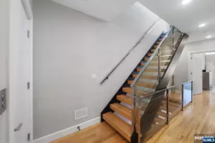 606 Undercliff Ave 1, Edgewater, NJ 07020 - Photo 20