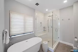 606 Undercliff Ave 1, Edgewater, NJ 07020 - Photo 14
