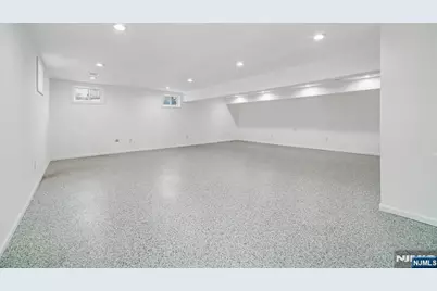 255 Westminster Place, Lodi, NJ 07644 - Photo 38