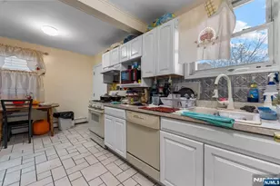 117 10th St, Passaic, NJ 07055 - Photo 4