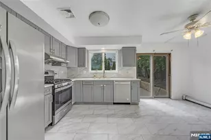 2410 3rd St, Fort Lee, NJ 07024 - Photo 10