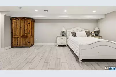 746 Undercliff Avenue B #B, Edgewater, NJ 07020 - Photo 38