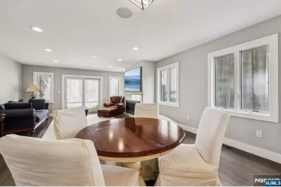 746 Undercliff Avenue B #B, Edgewater, NJ 07020 - Photo 10