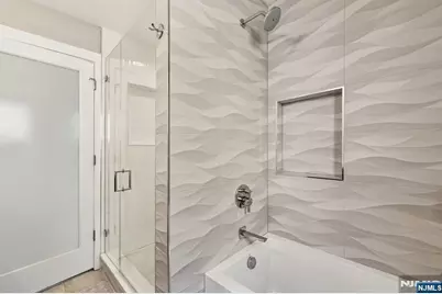 746 Undercliff Avenue B #B, Edgewater, NJ 07020 - Photo 24